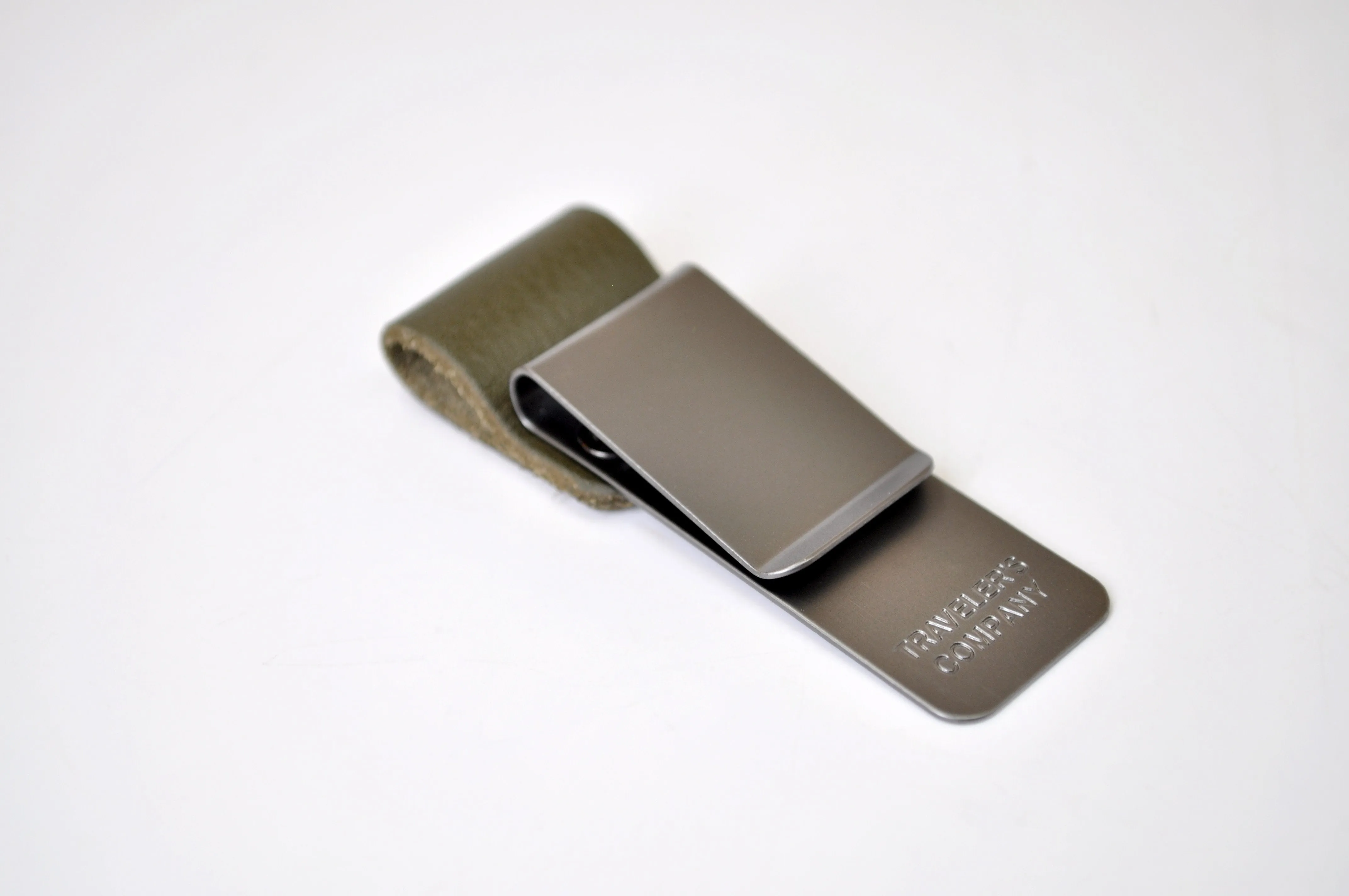 016 Pen Holder TRAVELER'S Notebook - Both Sizes