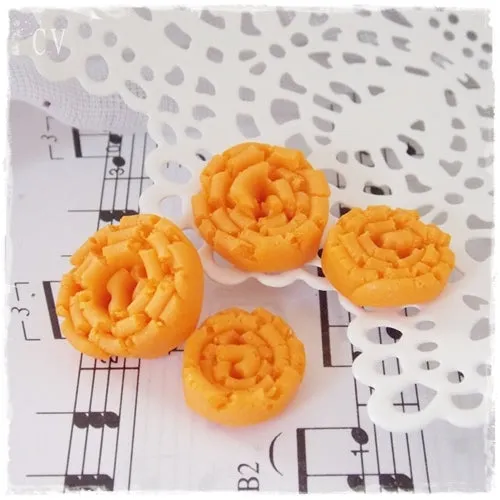 Artistic Round Buttons
