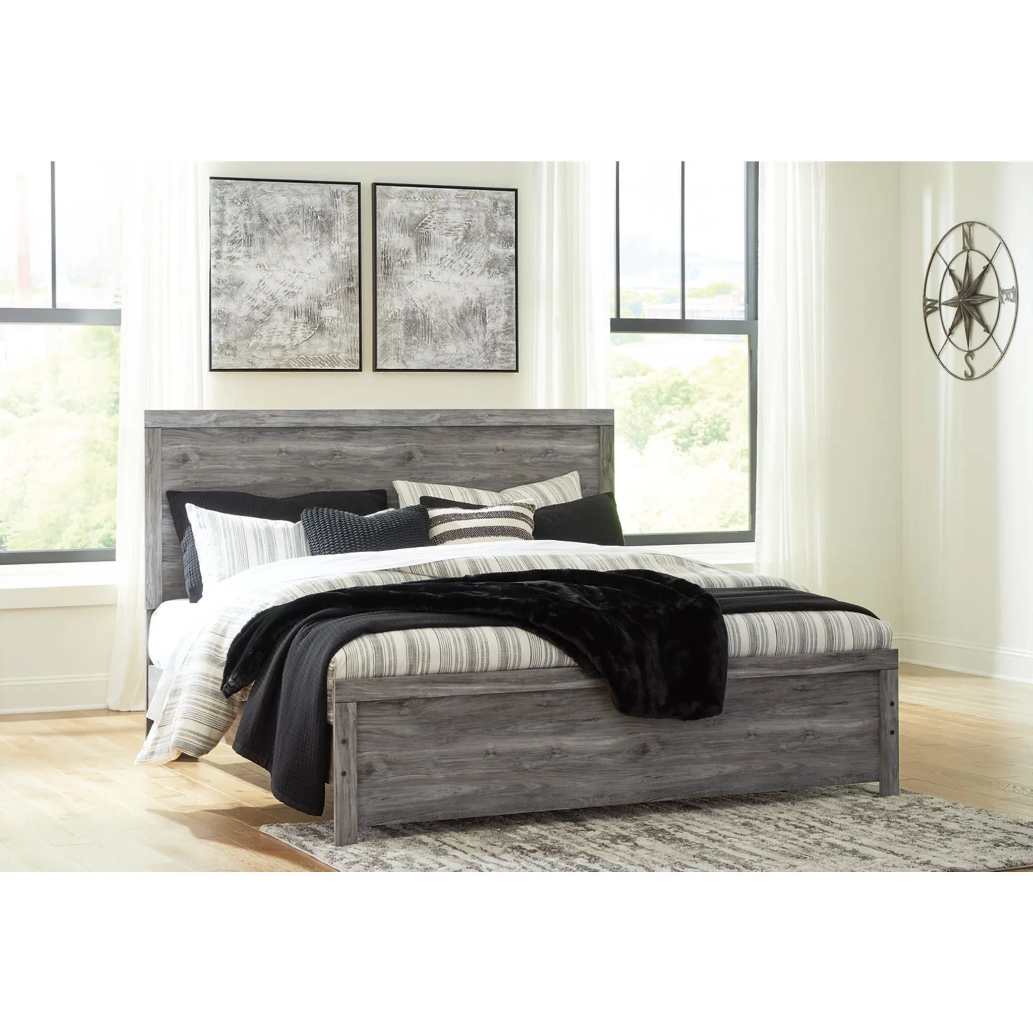 Bronyan 5 Piece Bedroom Package
