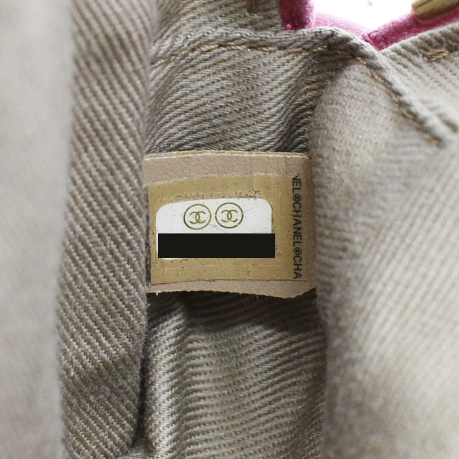 CHANEL Casual Trip Leather Waist Bag Pink
